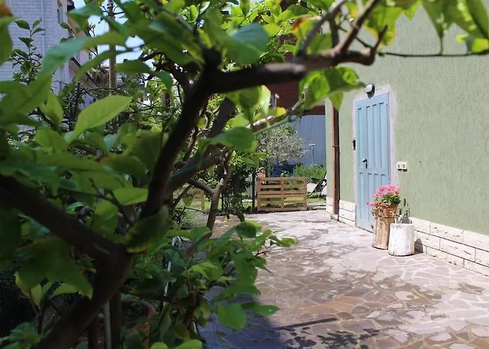 Infondoalmar --intero Indipendente-netflix-metromare A 40m-proiettore 4k Cinema-wifi Fibra-led-parcheggio-riscaldamento--