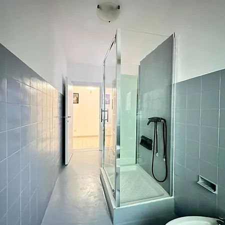 Apartman Infondoalmar --intero Indipendente-netflix-metromare A 40m-proiettore 4k Cinema-wifi Fibra-led-parcheggio-riscaldamento--